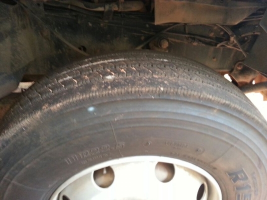 รถฮีโน่ 10 ล้อดั้ม 320 แรงม้า. ปี 49  สนใจติดต่อ 081 - 6079515