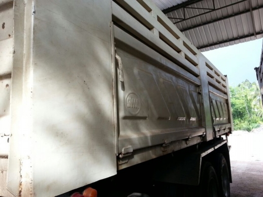 รถฮีโน่ 10 ล้อดั้ม 320 แรงม้า. ปี 49 สนใจติดต่อ 081 - 6079515 รถฮีโน่ 10 ล้อดั้ม 320 แรงม้า. ปี 49 สนใจติดต่อ 081 - 6079515