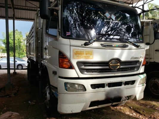 รถฮีโน่ 10 ล้อดั้ม 320 แรงม้า. ปี 49 สนใจติดต่อ 081 - 6079515 รถฮีโน่ 10 ล้อดั้ม 320 แรงม้า. ปี 49 สนใจติดต่อ 081 - 6079515