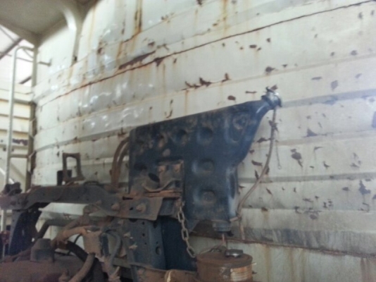 รถฮีโน่ 10 ล้อดั้ม 320 แรงม้า. ปี 49  สนใจติดต่อ 081 - 6079515