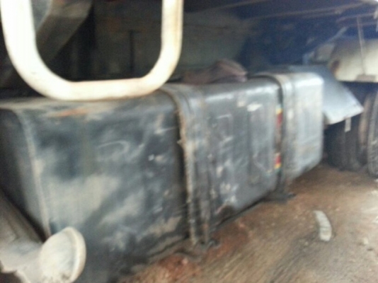 รถฮีโน่ 10 ล้อดั้ม 320 แรงม้า. ปี 49  สนใจติดต่อ 081 - 6079515