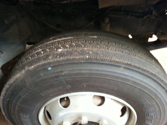 รถฮีโน่ 10 ล้อดั้ม 320 แรงม้า. ปี 49  สนใจติดต่อ 081 - 6079515