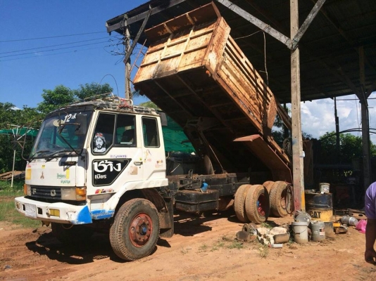 **ดาวน์ 210,000 บ.ต่อรอง**ขายดาวน์เปลี่ยนสัญญาส่งต่อ MITSU FUSO "หลงสายฟ้า"FN527M-500212 6D16-195HP เครื่องเดิมเกียร์เดิม 195แรง แรงดี แน่นดี เกียร์เดิม10สปีด เข้าง่ายไม่หลุด ช่วงล่าง เบรคเล็ก สาแหรกเฉียง คัสซีสวยเดิม ไม่ปะไม่ดาม กระบะดั้มเหล็กส