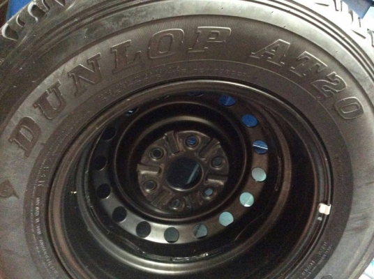 ขายยางอะไรสภาพใหม่ยังไม่เคยใช้