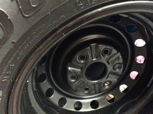 ขายยางอะไรสภาพใหม่ยังไม่เคยใช้