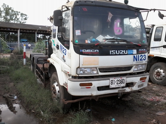 ขายด่วนครับ  หัวลาก ISUZU DECA270 ปี46 EURO 2 เครื่อง เชียงไฮดีเซล 280 TERBOรถพร้อมใช้งานทุกคัน ครับ ยังมีพอให้จองได้อยู่ครับ