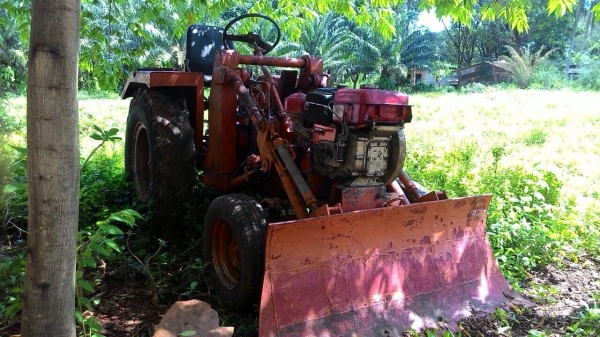 ขายรถไถ สนใจโทร. 087-1124474 เก๋
