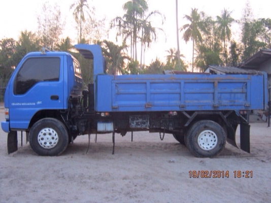 6ล้อดั้ม150แรง ISUZU NQR..รถสวย สภาพดีมาก ปี*2548 ห้างแท้ รถบ้าน...เดิมๆ