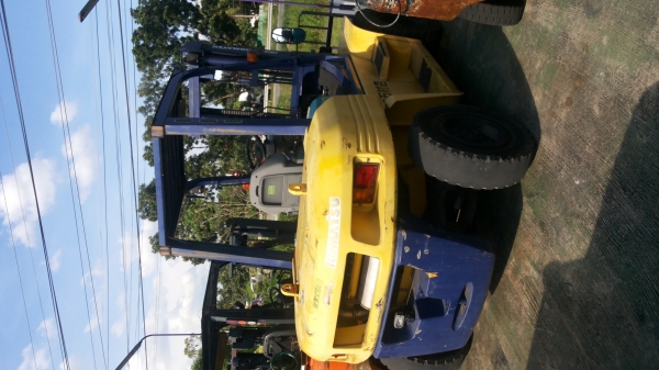 ขายรถ komatsu ขนาด  5 ตัน รุ่น 7 เครื่องยนต์ดีเซล