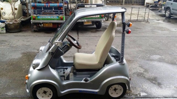 รถอาลาเล่  mitsuoka mc-1