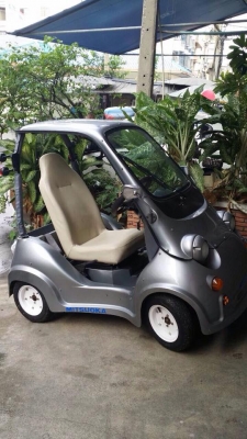 รถอาลาเล่  mitsuoka mc-1