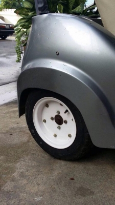 รถอาลาเล่  mitsuoka mc-1