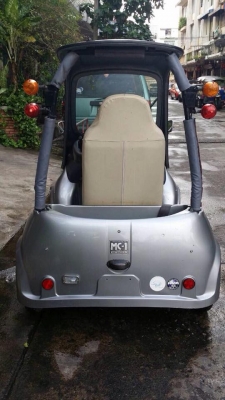 รถอาลาเล่  mitsuoka mc-1