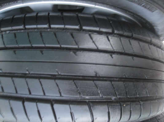 ขายล้อแม็กมือสอง Mitsu attrage 15" พร้อมยางปี13 สนใจติดต่อเล็กคลองสามครับ 081-3747940