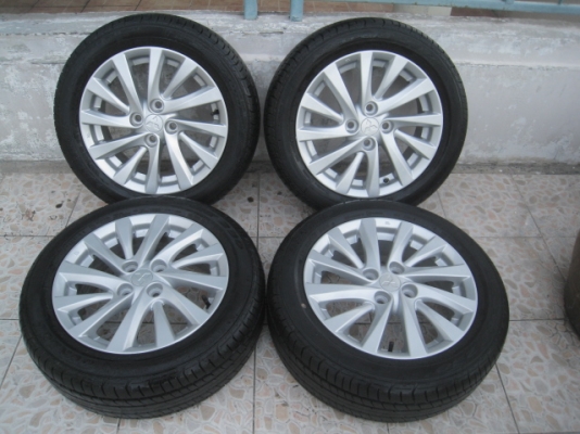 ขายล้อแม็กมือสอง Mitsu attrage 15" พร้อมยางปี13 สนใจติดต่อเล็กคลองสามครับ 081-3747940