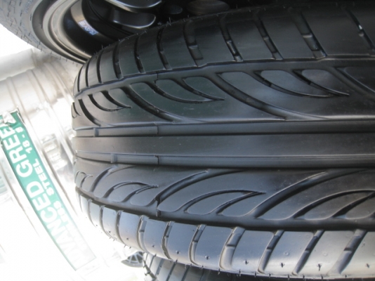 ขายล้อแม็กมือ2 RF1 15"x F7" et33 R8" et20 ยางปี13  สนใจติดต่อเล็กคลองสามครับ 081-3747940