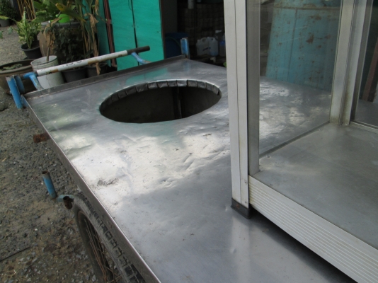 รถเข็นขายได้ทุกอย่าง   เดิมขายก๋วยเตี๋ยว   สภาพดีครับ