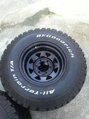 ขาย BF All 31R15 ปี12พร้อมล้อครับ