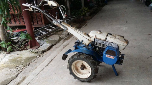 รถไถเดินตาม ISEKI ขนาด 6.5 แรง เก่าญี่ปุ่น สภาพพร้อมใช้งาน เครื่องยนต์ติดง่าย แถมฟรี !!! ชุดคลาดดิน+ล้อเหล็ก รถไถเดินตาม ISEKI ขนาด 6.5 แรง เก่าญี่ปุ่น สภาพพร้อมใช้งาน เครื่องยนต์ติดง่าย แถมฟรี !!! ชุดคลาดดิน+ล้อเหล็ก