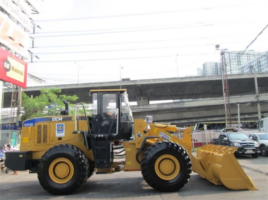 ขายรถตักล้อยาง ยี่ห้อ SEM BY CATERPILLAR รุ่น 650B **มีโปรโมชั่นพิเศษมากมาย**(สนใจติดต่อคุณอนุวัตน์ โทร.084-874-2940)โทรก่อนได้รับสิทธิ์พิเศษก่อนใคร