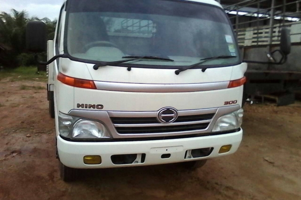 6ล้อดั้ม136แรง ปี*2556 ไมล์1500กม. รถสภาพใหม่ HINO DUTRO...ดั้มยาวแค่3.20ม ตัดจะวางเครน