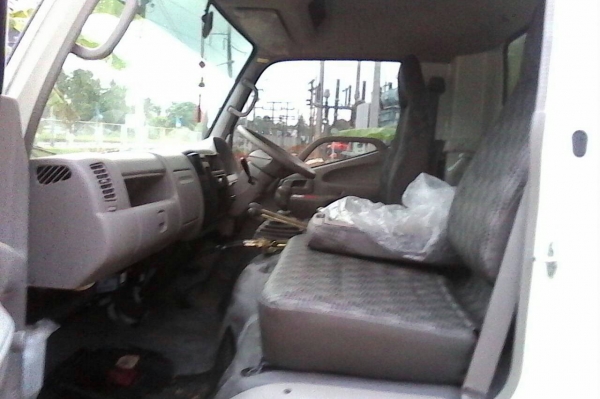 6ล้อดั้ม136แรง ปี*2556 ไมล์1500กม. รถสภาพใหม่ HINO DUTRO...ดั้มยาวแค่3.20ม ตัดจะวางเครน