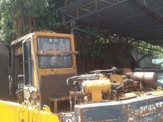 รถขุดแม็คโค pc100