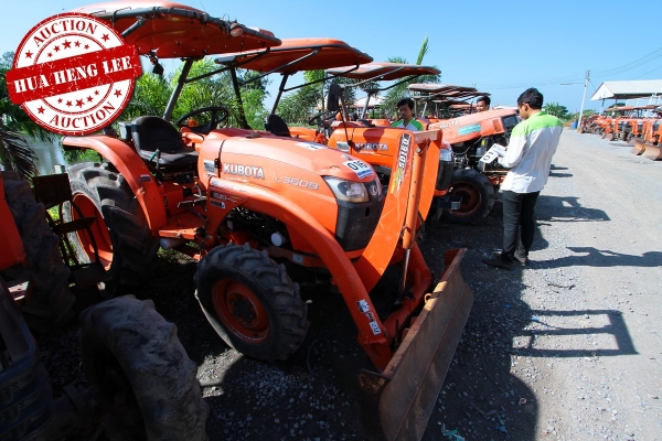 AUC 8 Code 016 แทรกเตอร์ kubota l3608 ราคา เริ่มต้นการประมูล 230,000 บาท