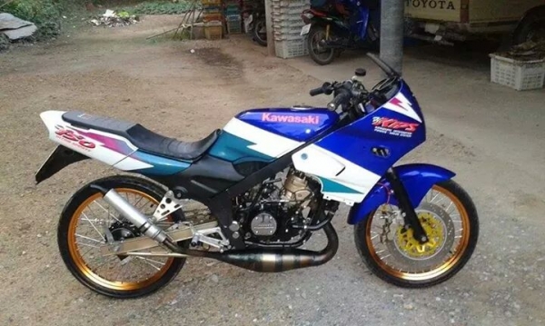 kr 150 เสื้อทอง