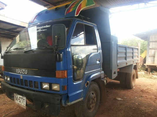 รถบรรทุก 6 ล้อใหญ่ ISUZU  ขายเหมา 3 คัน ราคา 1.23 ล้านบาท