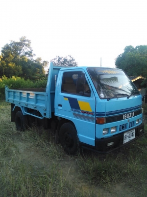 ISUZU  NKR 88แรง  ปี33 ยกหัวได้ เกรียร์ยาว