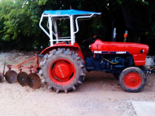 ขาย รถไถ คูโบต้า 30 แรง 55000พร้อมผาน 3บุกเบิก เครื่อง4 สูบ เหมาะสำหรับ ทุนน้อยครับ เครื่องดีครับ ไฮดรดลิคดีครับ ทำไร่ได้ครับ    ทำนาก็ดีครับ สวยๆพร้อมลุย !!ครับผม