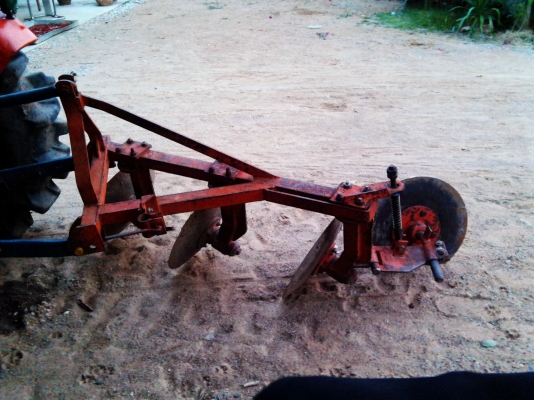 ขาย รถไถ คูโบต้า 30 แรง 55000พร้อมผาน 3บุกเบิก เครื่อง4 สูบ เหมาะสำหรับ ทุนน้อยครับ เครื่องดีครับ ไฮดรดลิคดีครับ ทำไร่ได้ครับ    ทำนาก็ดีครับ สวยๆพร้อมลุย !!ครับผม