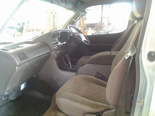 ต้องการขายรถตู้มือสองราคาถูก  ด่วนๆๆ  สนใจติดต่อ คุณสมคิด  โทร.0847974050