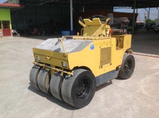 ขายรถบด3ตันBOMAGรุ่นBW3Rมือสองญี่ปุ่นสภาพดีพร้อมใช้งาน