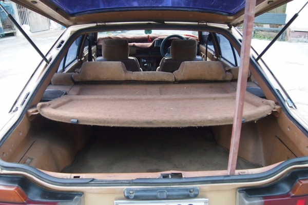 ลดราคา mazda 626 สภาพสวย 26,000.- (ที่เชียงใหม่) ลดราคา mazda 626 สภาพสวย 26,000.- (ที่เชียงใหม่)