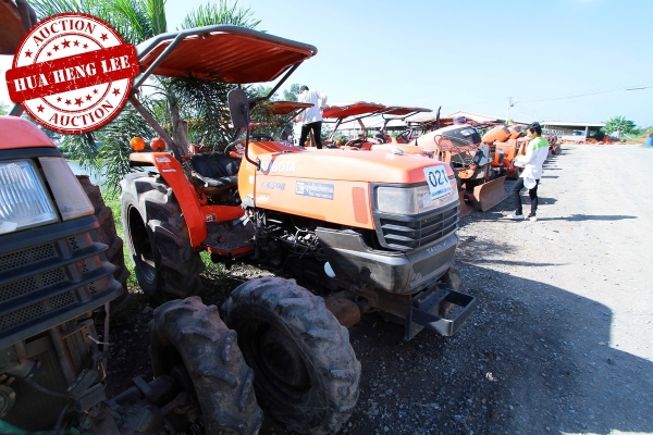 AUC 8 Code 021 แทรกเตอร์ kubota l4508 ราคา เริ่มต้นการประมูล 180,000 บาท