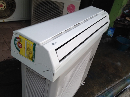 **** ขายแอร์ LG 12500 BTU สภาพสวย ****