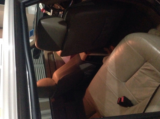 Volvo 940 ขายด่วนครับ รถไม่มีผุเลยครับเบาะหนังแท้