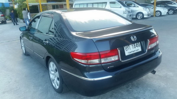 HONDA ACCORD ปี 2004 ขายรถสวย ARIBAG คู่ หน้า เบรคระบบ ABS ล้อ MAX เบาะหนัง มีสปอรต์ไลท์ เครื่องเดิม ช่วงล่างดี ภายในลายไม้สภาพดี สีสวย รภพร้อมใช้งาน จัดไฟแนนได้ ฟรีดาวน์