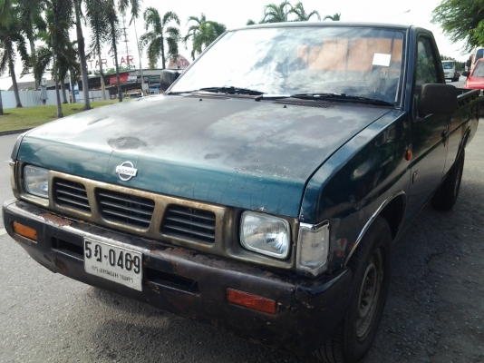 NISSAN BIGM  เครื่องBD25ฝาแดง สภาพสวยๆ พร้อมวิ่งใช้งาน