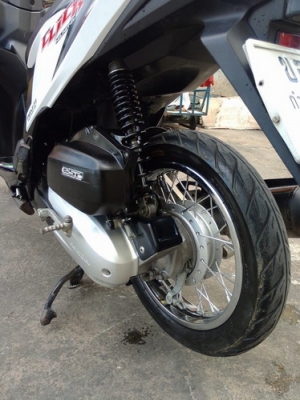 Click 125i สีขาว-เทา สภาพวิ้งๆสวยราคาถูกๆครับ