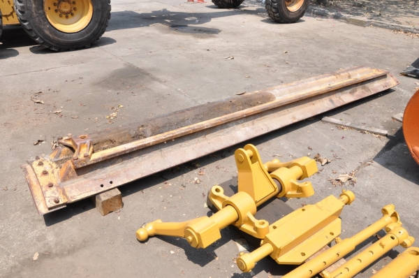 CATERPILLAR  140 G  SN  72V16073