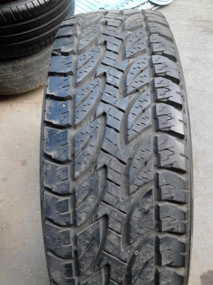 245/75R16 BRIDGESTONE DUELER A/T  มี 1 เส้น  TEL.081-427-3941