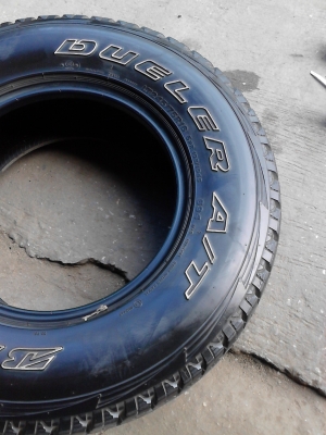 245/75R16 BRIDGESTONE DUELER A/T  มี 1 เส้น  TEL.081-427-3941