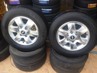 ขายล้อแม็กChevrolet trail blazer ขอบ16พร้อมยาง  4  ล้อ  ยาง225/65/16 ปี 2312 KUMHO RADIAL 857 ยางดอกสวยตามรูปล้อไม่มีช้อม ปิ่น ดุ้ง แน่นอน   ราคาพร้อม เปลี่ยน ถ่วง  (ส่งต่างจังหวัด)   รัก 0851612347   LINE**ID  rukitsarr   http://www.sahachareunyang.com/