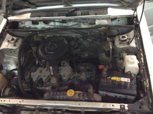 ขายนิสสัน ซันนี่ B11 ปี 93 เครื่อง 1.3 เกียร์ออโต้ กระจกไฟฟ้าคู่หน้า เบาะหนังสวยๆ ไม่มีขาด แอร์เย็น สีมีริ้วรอย เครื่องดี เกียร์เปลี่ยนนิ่ม ยางดี รถขับกลับได้เลยครับ เอกสารพร้อมครับ