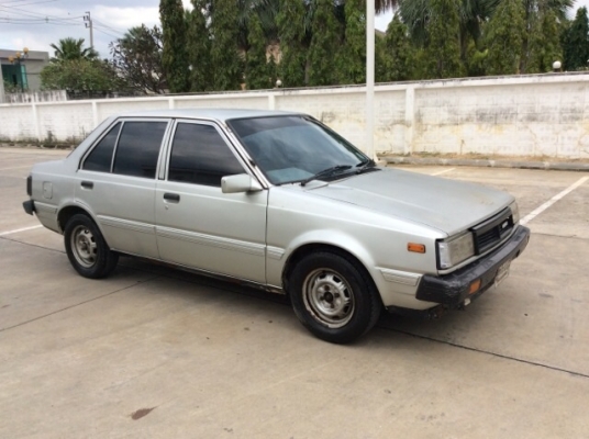 ขายนิสสัน ซันนี่ B11 ปี 93 เครื่อง 1.3 เกียร์ออโต้ กระจกไฟฟ้าคู่หน้า เบาะหนังสวยๆ ไม่มีขาด แอร์เย็น สีมีริ้วรอย เครื่องดี เกียร์เปลี่ยนนิ่ม ยางดี รถขับกลับได้เลยครับ เอกสารพร้อมครับ