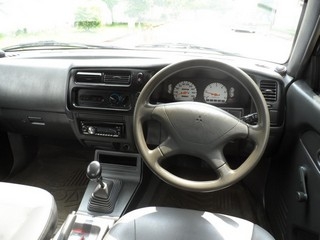 MITSUBISHI STRADA MEGACAB GLX 2.8 MT ปี 2004 จัดไฟแนนซ์ได้ ไม่ต้องมีคนค้ำ T.086-527-9533