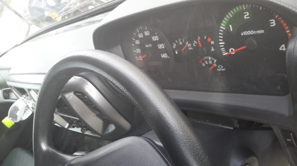 รถหกล้อตู้บรรทุกตู้สิบบาน ก๊าซ CNG แท้จากโรงงาน ปี 53